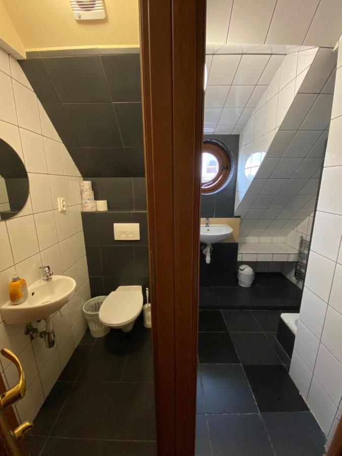 Hostel Przy Targu Rybnym Gdańsk Exteriör bild
